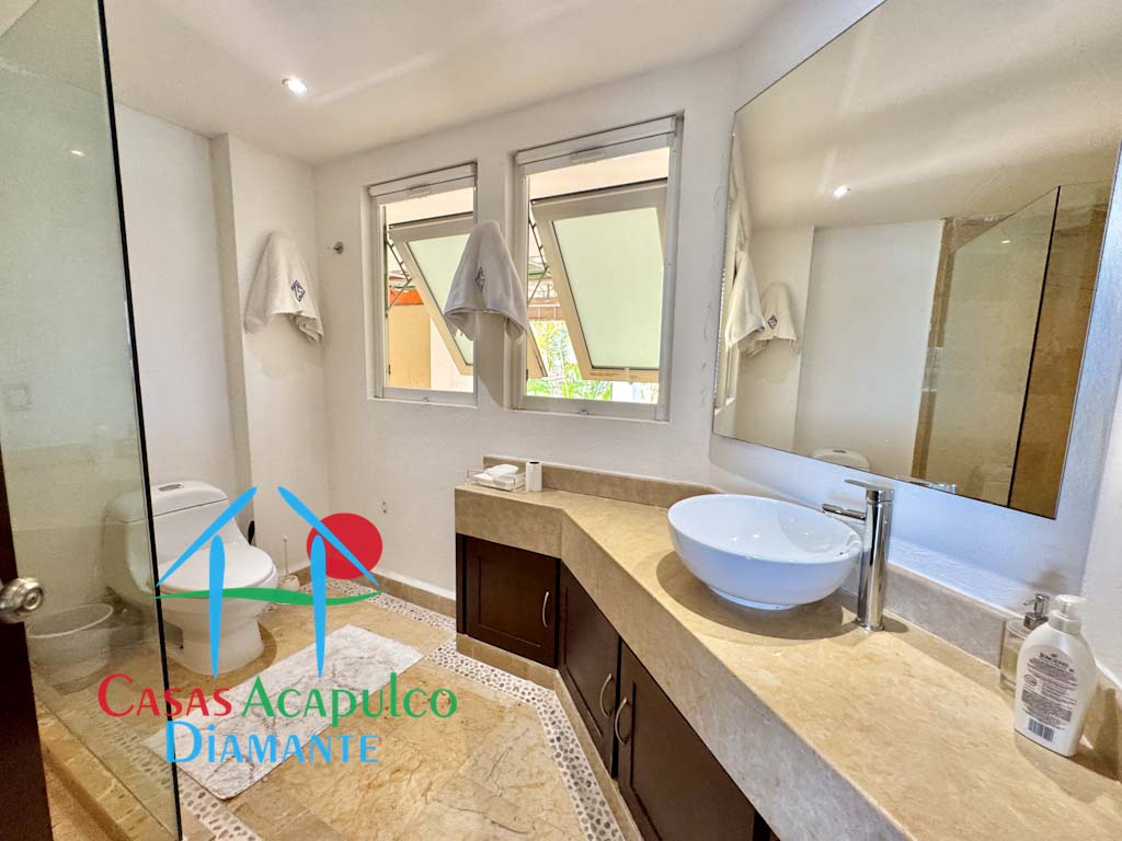 Punta Marqués Cannes 102 - Baño completo recámaras 1